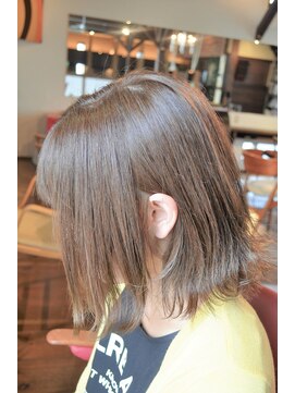 ピースリーヘア バイ カーサ(peathree.hair by CASA) 切りっぱなしボブ×グレージュ