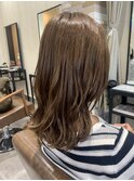 切りっぱなし×ベージュ