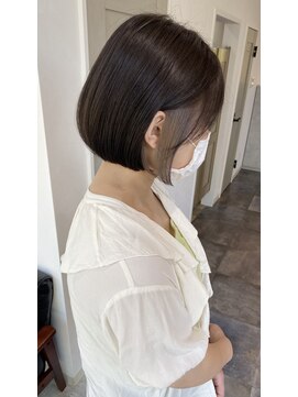 リズム(lysm) イヤリングカラー × ミニボブ