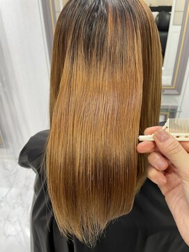 エスカーラ 表参道(THE ESCALA) @aidaman321/セクションカラー/ペールベージュ/外ハネボブ/