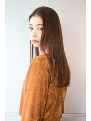 ナチュラルストレートロングスタイル