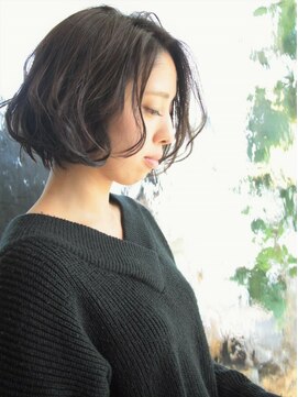 エムスラッシュ 横浜元町店(M.SLASH) ■M.SLASH元町・4-4■エアリーカールで横顔美人