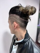 アクティフ(actif) マンバンヘア ツーブロックスキンフェードアート actif