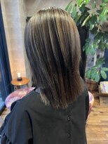 ロイズ ヘアデザイン アンド スパ(LOES) 白髪ぼかしハイライト×グレージュ