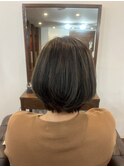 立体的ハイライトショートボブ