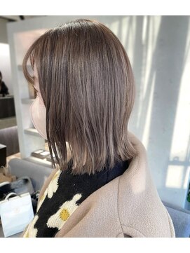 アン たまプラーザ(un) 外ハネボブ+立体グレージュカラー【髪質改善オージュアサロン】