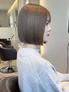 ケリーアン 太田(kelly.un) ミニボブ / ミルクティーベージュ / タッセルボブ / ハイトーン