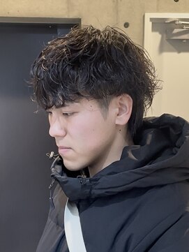 ブルニール 中崎町(BLEUNIR) シャドウパーマ　無造作　韓国メンズ　シースルーマッシュ