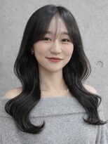 ディーエックス スリー(Dxxxx III) 王道 くびれ巻き ヨシンモリ 韓国 レイヤーカットTOMOKI