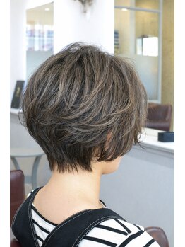 イロリ(ILOLI)の写真/大人女性の白髪悩み解消！白髪ぼかし白髪染めハイライトで上品ツヤ髪へ☆40代50代歓迎！