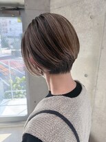 エウペ 渋谷(WEUPE)&nbsp;斜めバング/グレージュカラー/デザインカラー/シルキーベージュ