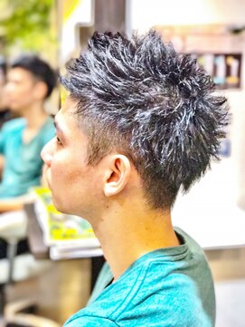 オムヘアーバイグルーマーズ(HOMME HAIR by GROOMER/S) #くせ毛を活かす #スラッシュレイヤー #hommehair2nd櫻井