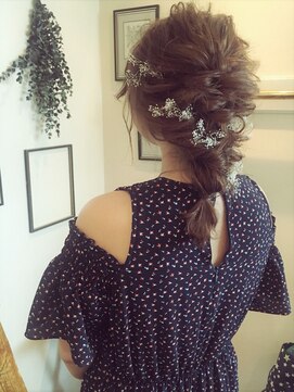 エクー(ECOO) 【 外国人風編みおろしヘア 】