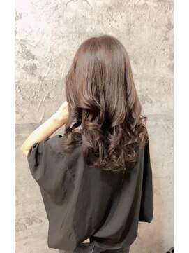 ブロッサム 富士見市 みずほ台(Blossom) 艶髪巻きスタイル