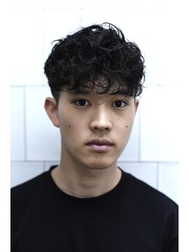 メリケンバーバーショップ コウベ(MERICAN BARBERSHOP KOBE) 波巻きスペインカール