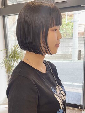 ラ ファブリック 草加(LA FABRIQUE) ぱたっとボブ　黒髪ボブ　ぱっつん前髪　草加