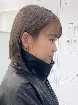 ニトバイアンキシム(nit by ahnkism) ボブミルクティーベージュブリーチダブルカラー堀江