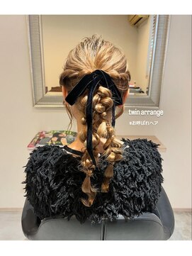 ヘアーブランド ジン フィール(HAIR BRAND Jin feel) 編みおろしアレンジ