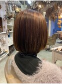 ダメージレスで叶える自然な艶髪ストレート