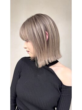 ソルバイジゼル(sol by gisele) 仙台シャドウルーツバレイヤージュボブブリーチカラー