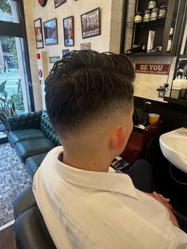 ブロートーキョーバーバーショップ 神田店(Bro Tokyo BARBERSHOP) フェード