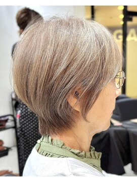 ヨファ ヘアー(YOFA hair) 似合わせ　大人くびれショート