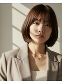 顔まわりをすっきり見せるナチュラルな内巻きボブ