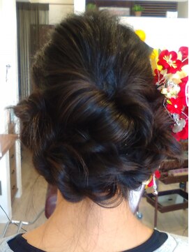 ヘアーズ ケアリスト(hair's care list) くるりんぱヘアアレンジ