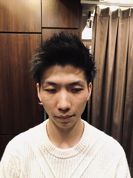 ヒロギンザバーバーショップ 神楽坂店(HIRO GINZA BARBER SHOP) ジェットモヒカンの2ブロック長め