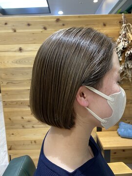 アトリエ タキ(atelier.taki) 大人のミニボブ/ミルクティーベージュ/垂水