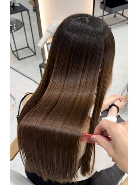 ジーナ 博多筑紫口(Zina) 【冨田侑矢】premium艶髪ストレート×オリジナル髪質改善