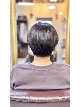 トイロ(toiro) ダークベージュ+ショートボブ