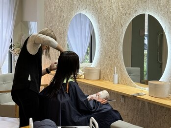 ポノ(Pono.)の写真/お客様と同じ目線を大事にしている”Pono.”♪一人一人の髪質に合わせた施術で、お手入れのしやすさも◎