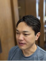 グラスヒビキ 刈り上げ七三ショート