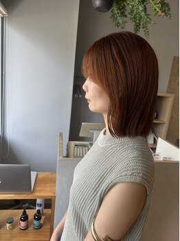 ヌン(nun)の写真/低刺激、低ダメージの薬剤を使い、退色後の色味まで計算されたデザインカラーでワンランク上の仕上がりを◎
