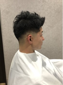 ジェンシス(GENSIS)の写真/【東福間/駐車場有】20:30まで営業しているから仕事帰りでも気軽に立ち寄れるのが◎<理容室>