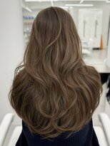 アマトウキョウスマートサロン(AMA TOKYO×Smart Salon) ヘーゼルベージュ ブリーチなし レイヤーカット 海外風