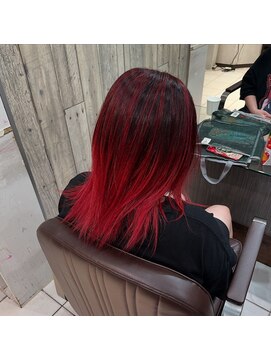 トムキャット(TOM CAT) 『エフェクトブリーチ』グラデーションでレッド系カラー！