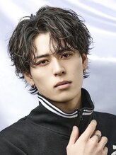 《シャドウパーマ》ねじり×縦落ちで圧倒的存在感◎［渋谷/メンズカット］