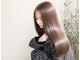 グロス(gloss)の写真/【圧倒的艶髪】朝のお手入れや夜のドライヤーの時間が劇的に変わる!髪の芯から潤うトリートメントに感動◎