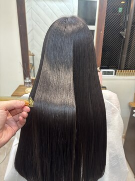イリーブ(elieve) スーパーロングも毛先まで潤い、補強する