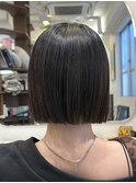 ROUIS 津田沼 プツッとボブ シアーブラック 切りっぱなしボブ