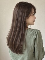 ビープラス(B+)&nbsp;軽やかにまとまる艶ストレートロング×ベージュグレージュカラー