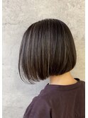 大人前下がりボブ　グレージュ/ダークトーン/ハイライト込み