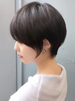 ビュー フクオカ(VIEW FUKUOKA)&nbsp;美髪にオトナかわいいホワイトグレージュネビージュショートボブ