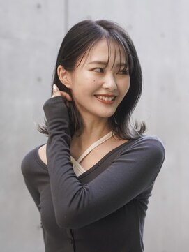 ビュートリアム 梅田(BEAUTRIUM) 外ハネロブ/シースルーバング/グレージュ/くびれ/梅田/茶屋町