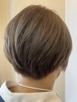 ジャストヘアサンク 透明感グレージュショートボブ