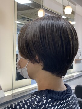 ユーリ(juli) 丸みショートスタイル