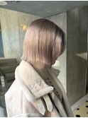 ホワイトシルバーハイトーントリプルカラーケアブリーチミニボブ