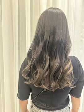 ビーエリアプレミアータ(BE AREA PREMIATA) シルバーベージュ。